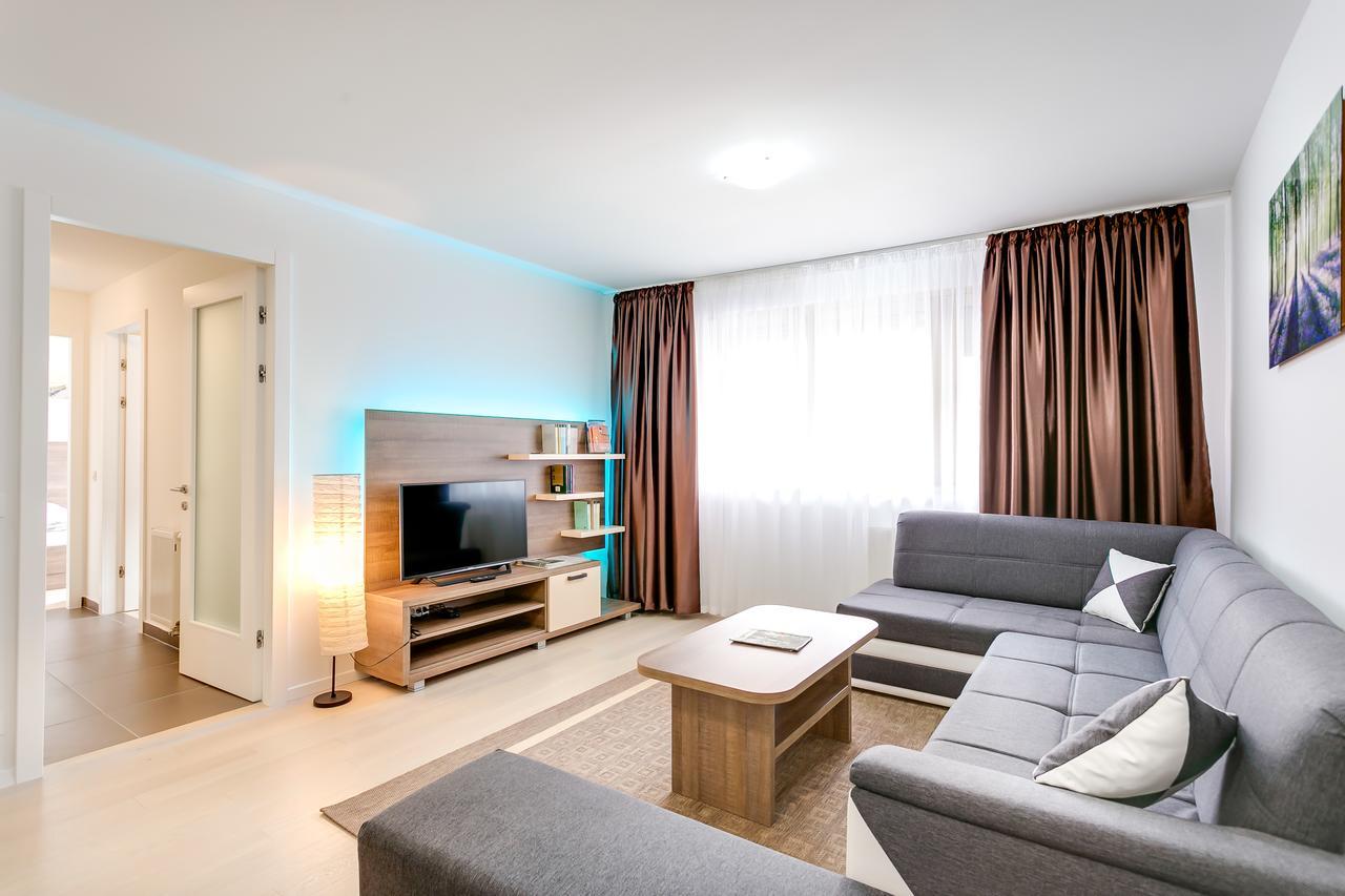 Apartment Moving Загреб Екстериор снимка