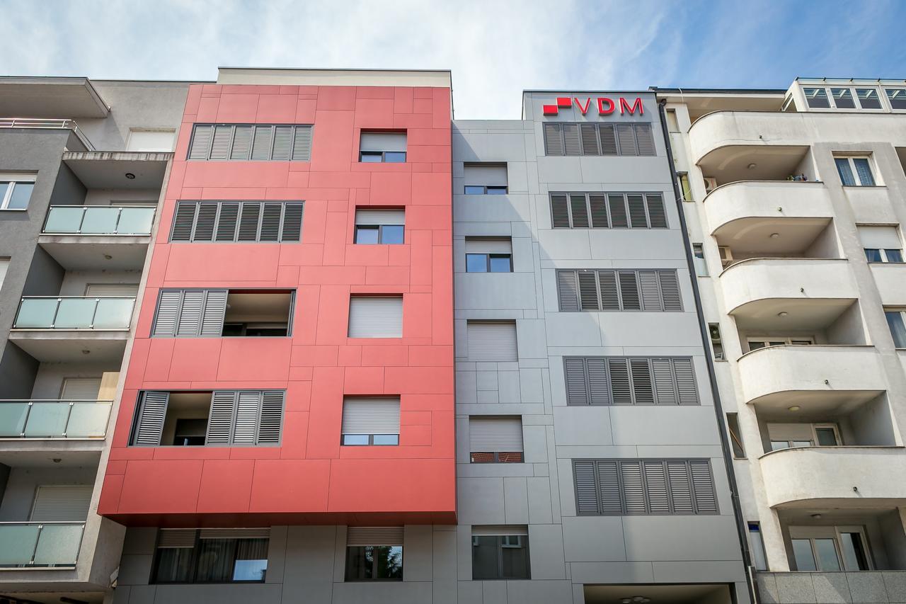 Apartment Moving Загреб Екстериор снимка