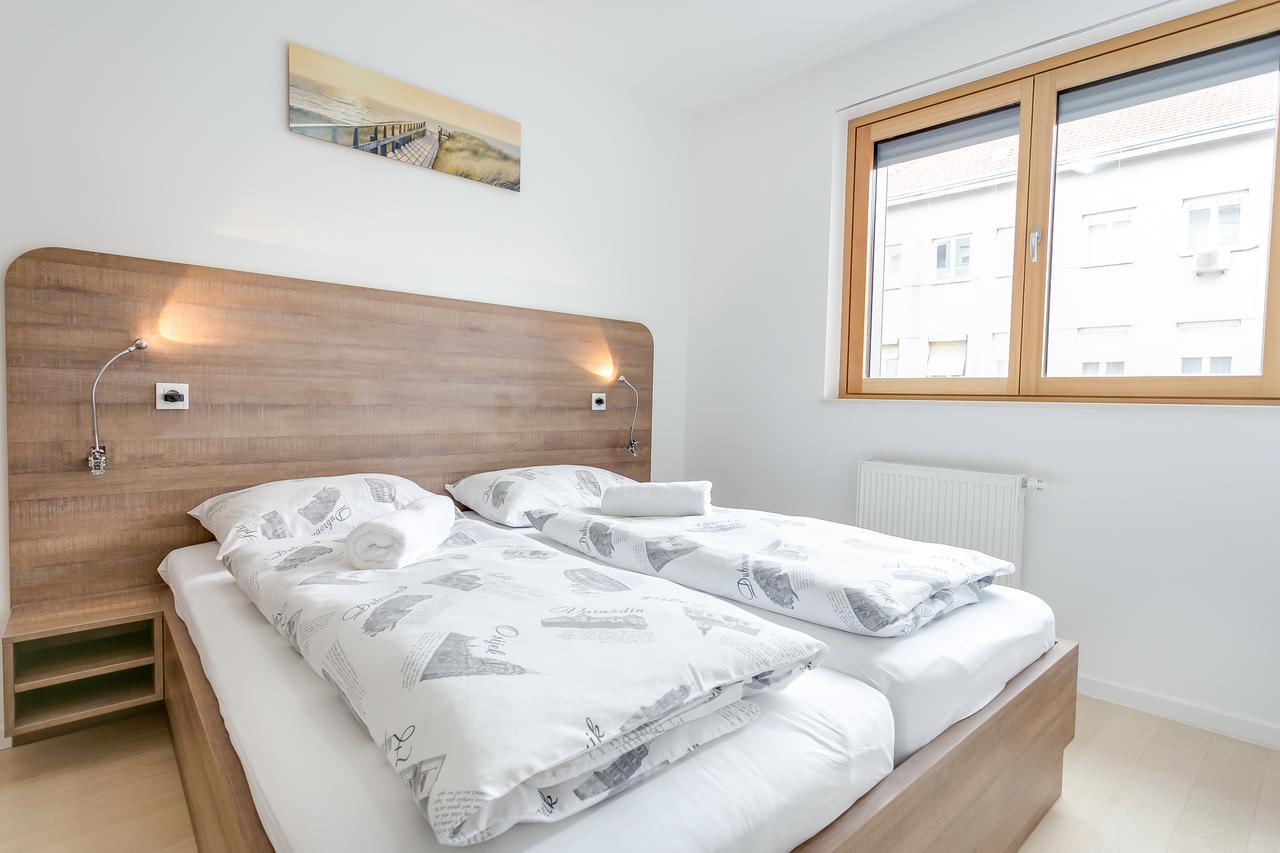 Apartment Moving Загреб Екстериор снимка