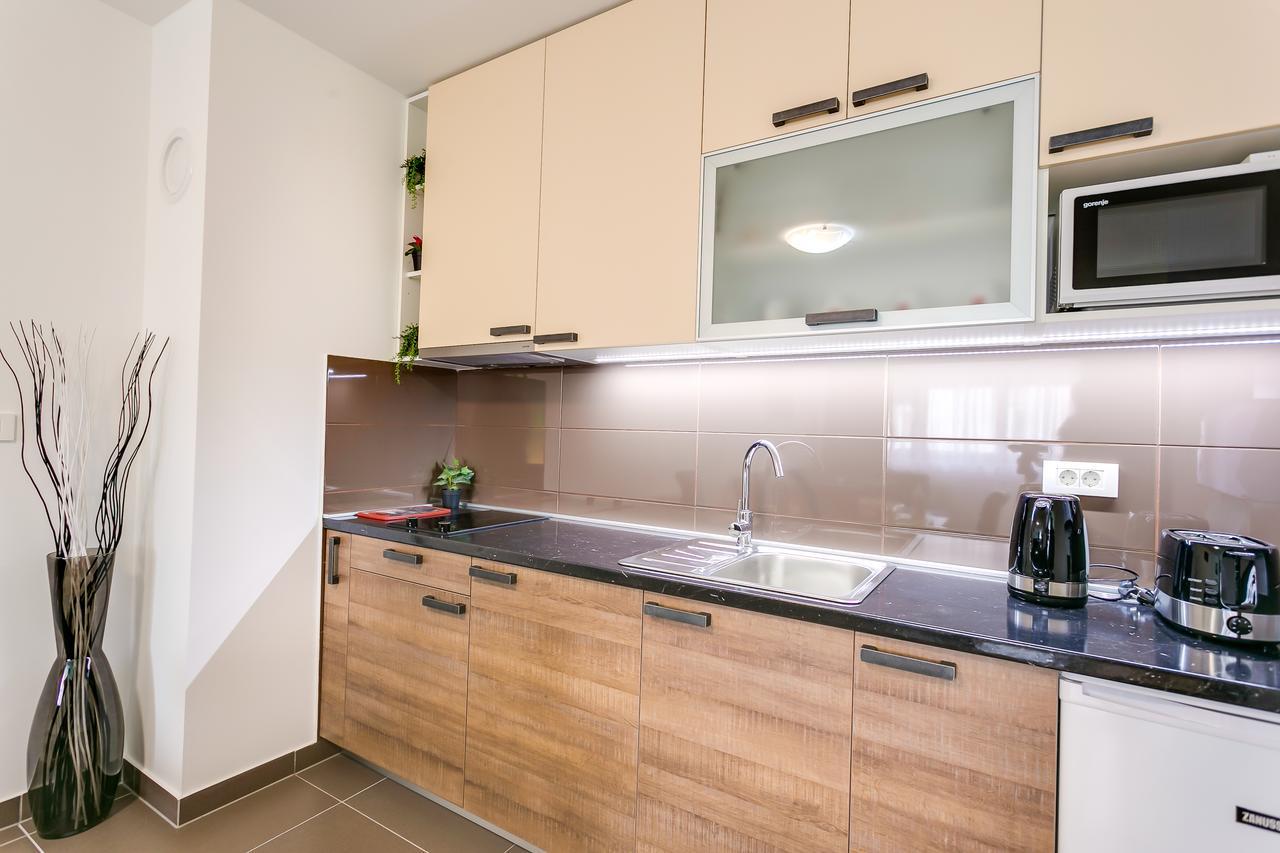 Apartment Moving Загреб Екстериор снимка